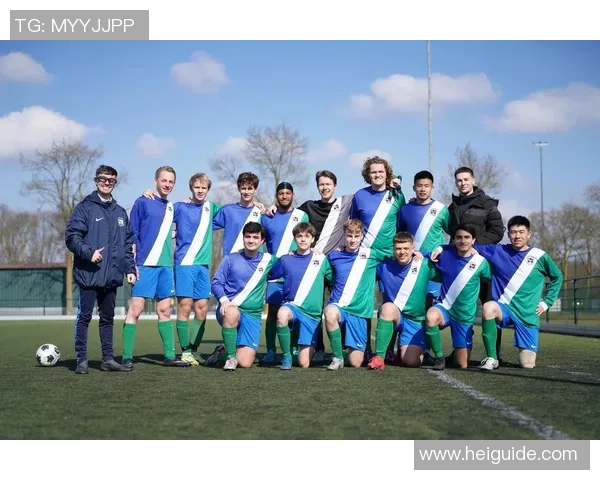 足球壁纸村带你领略全球足球魅力尽享高清壁纸与精彩瞬间的完美结合